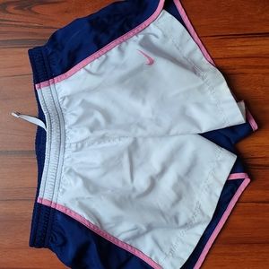 Girls Nike Tempos 💗